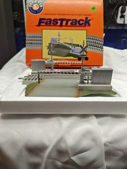 LIONEL Grade Crossing 