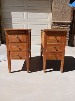 Oak nightstands