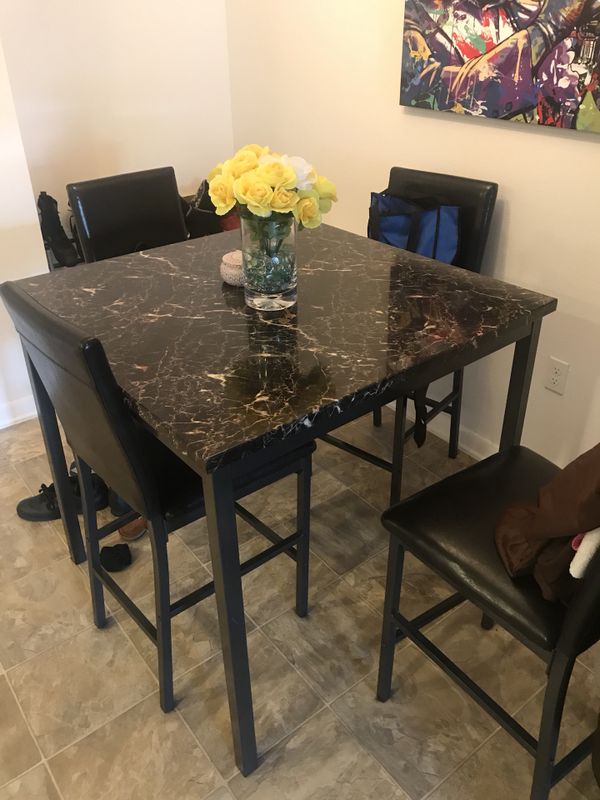 https://images.offerup.com/Tvv7e51Ta3gmkx6URpqnWJjK_p4=/600x800/de33/de33e69da2d2498ba32c16a943fb56f3.jpg