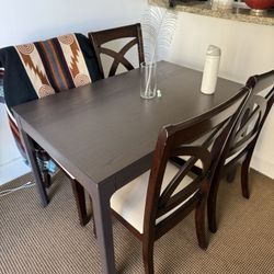 Dining Room Set (Table & 4 Chairs)