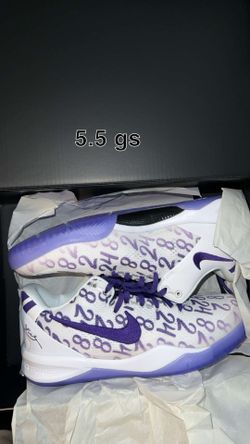 Kobe Size 5.5 DS!