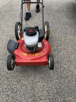 Lawn mover compact mulcher like new 22"