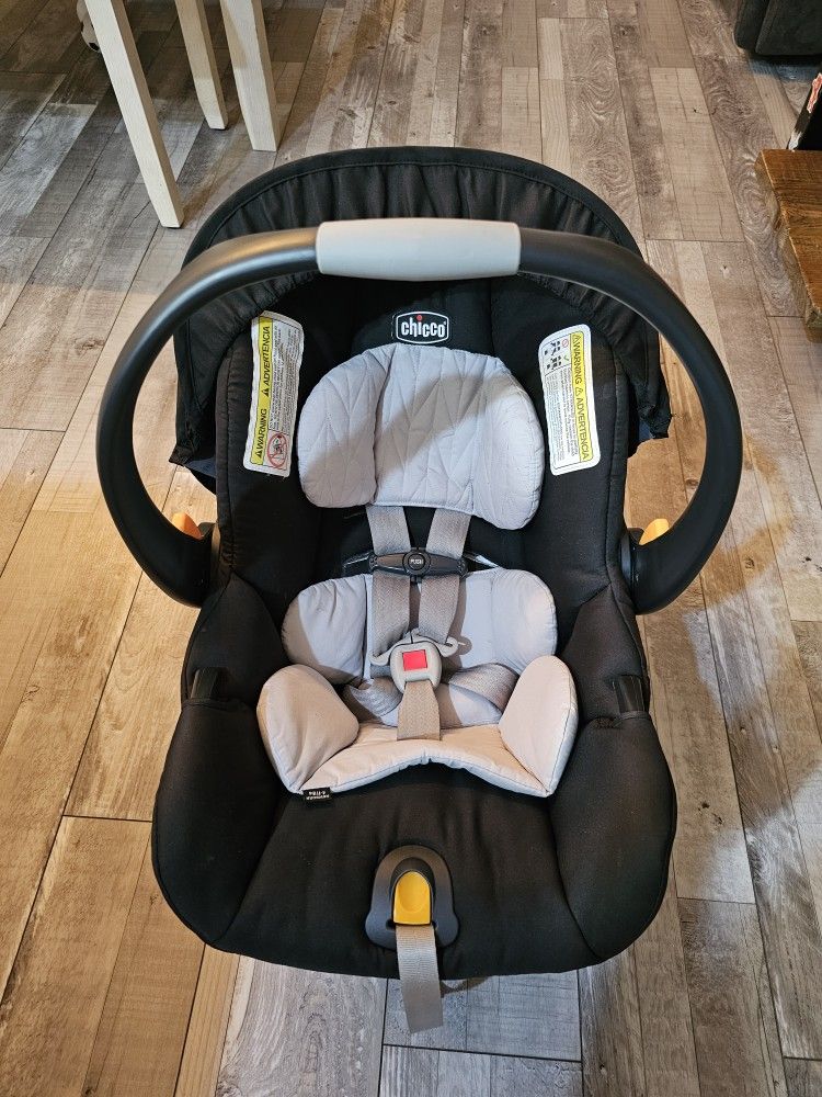Chicco Keyfit 30 Infant Car Seat With Base