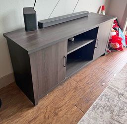 Tv stand * Could deliver
