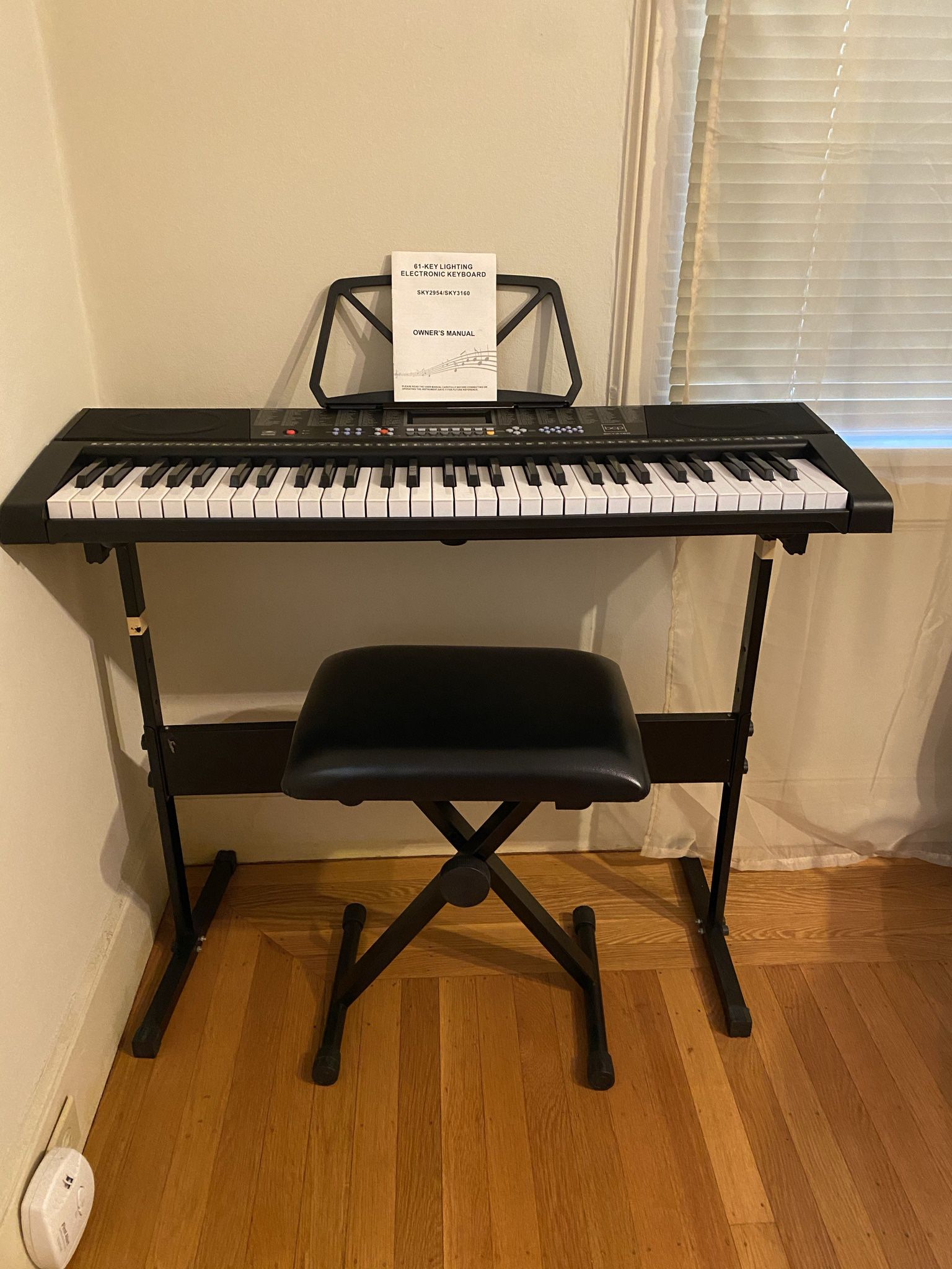 BCP 61 Keyboard With Seat! 