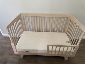 Crib with Newton Mattress (all attachments included)