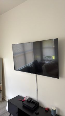 65 inch smart Tv with remot