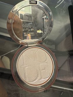 Dior highlighter