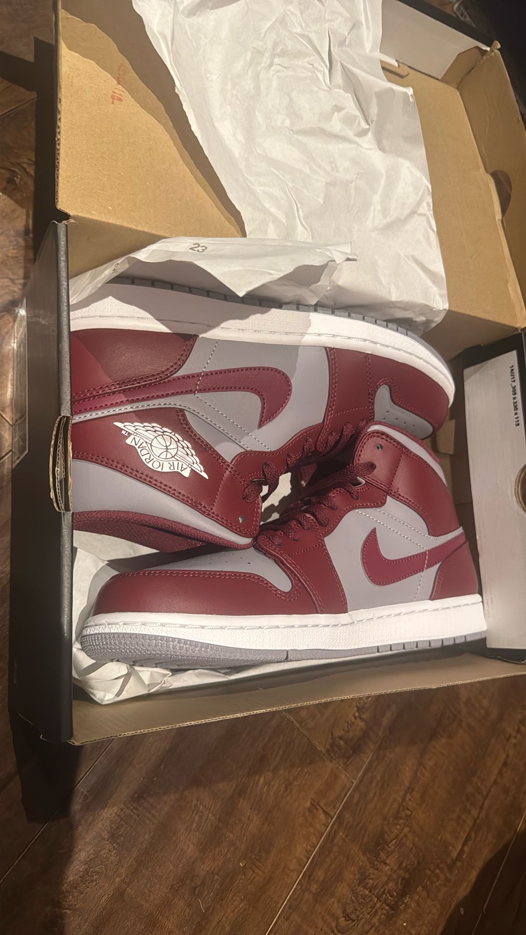 Cherrywood Red Air Jordan 1 Size 9