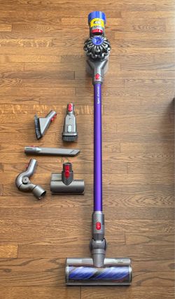Dyson V8+