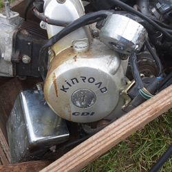 Motorcycle Motor Not Too Sure Of The Size Single Cylinder