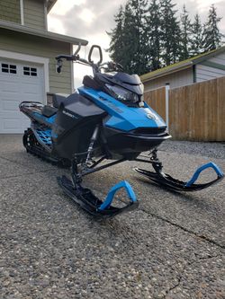 2019 Skidoo 850 With Shot Start And Trailer Package Deal