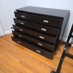 Dark Brown 5-Drawer Dresser