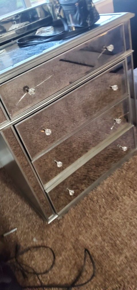 Dresser With Mirrors