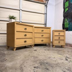 Vintage Beautiful mid-century modern 3 pieces bedroom set