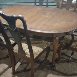 Dinning Table With 6 Chairs