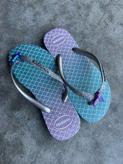 Havaianas sandals size 2Y for kids
