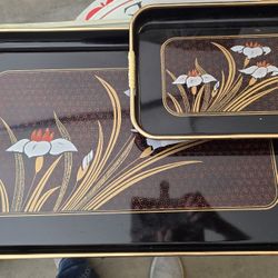 Vintage Japanese Lacquered Serving Tray Nesting Ser