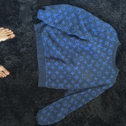 LV sweater