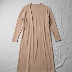 Soft beige cable knit long cardigan in great condition 