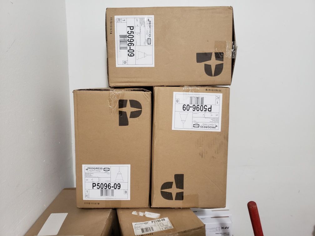 Set of 3 pending lights