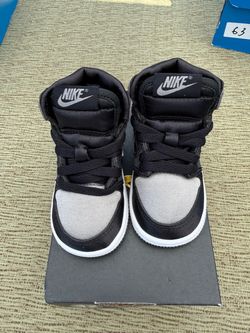 Nike High-Top Sneakers Black and Grey
