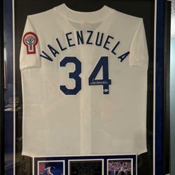 Fernando Valenzuela Signed Jersey