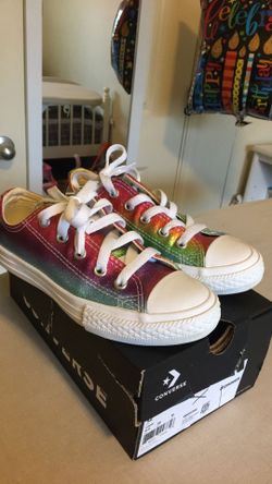 Girls size 12 converse