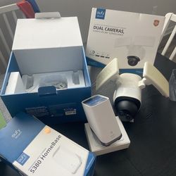 eufy Security E340 Floodlight Camera + S380 HomeBase, Complete Set