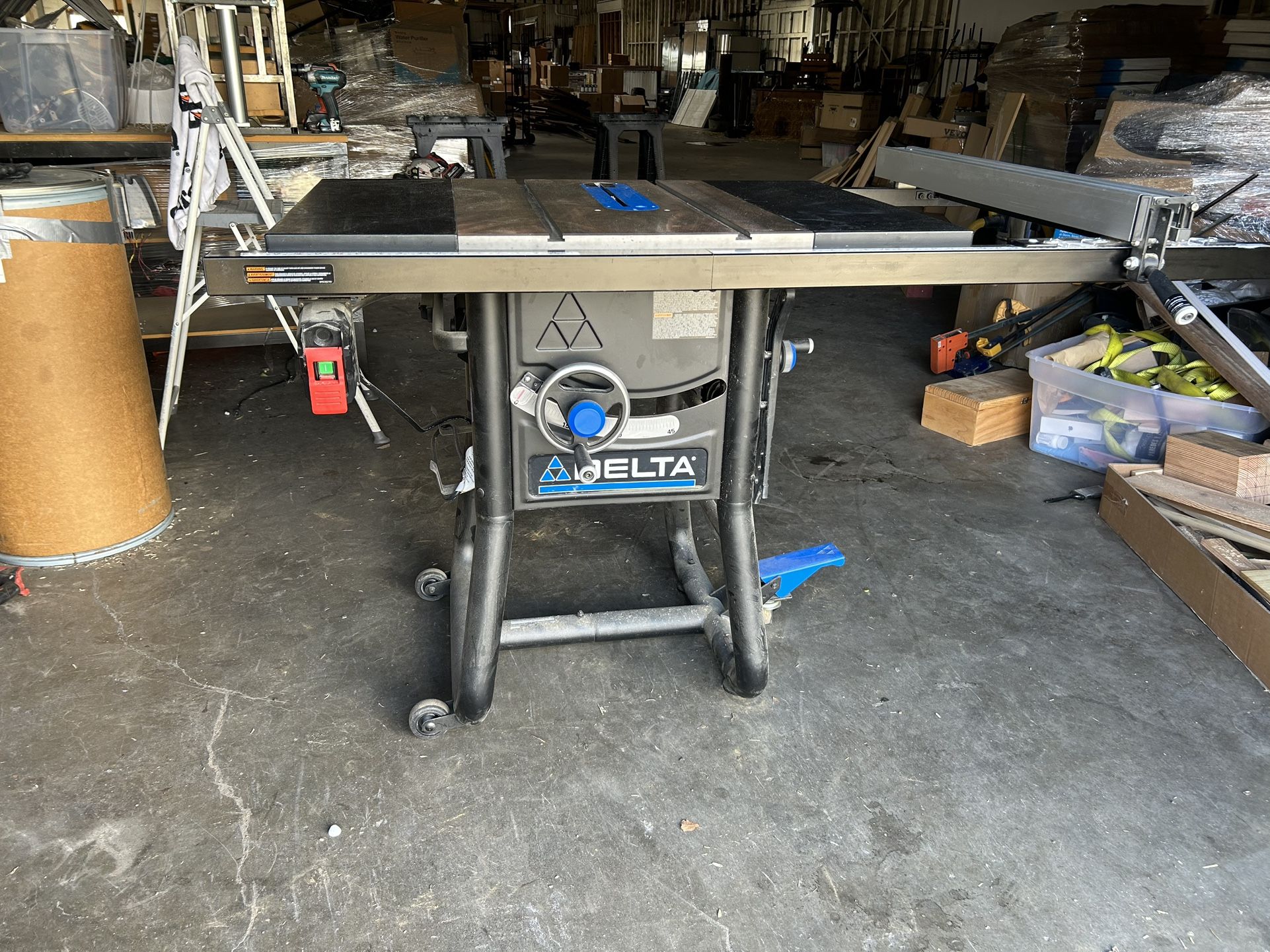 DELTA 5000 10-in 15-Amp 120-Volt Corded Contractor Table Saw