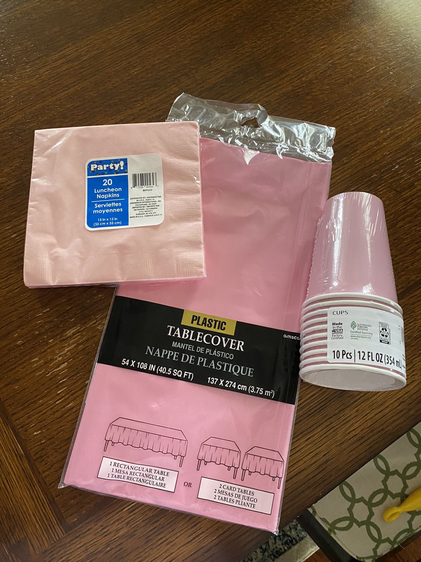 BRAND NEW 3 PIECE BIRTHDAY PLATES, CUPS AND TABLECOVER