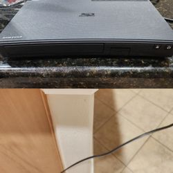 Samsung Model BD-J6900 Blu Ray 3D Wifi Ready!