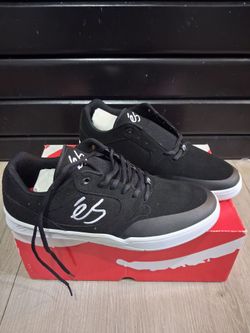 Es- Men's 9.0