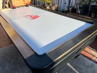 Atomic air hockey table