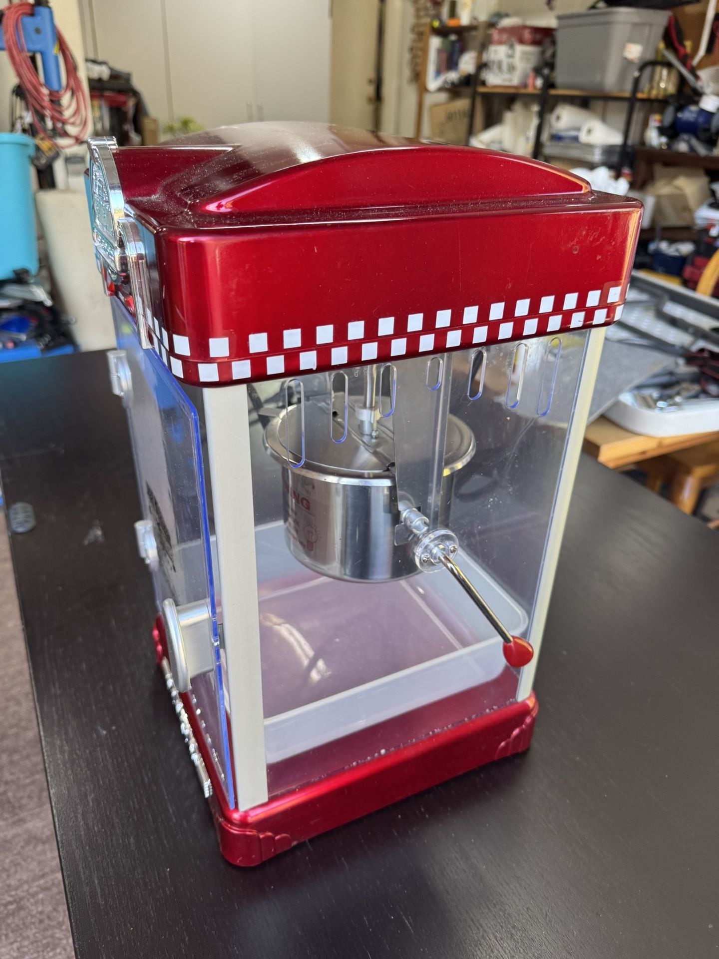 Pop Con Machine