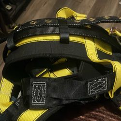 Vest Style Pullover And Riggers Harness 
