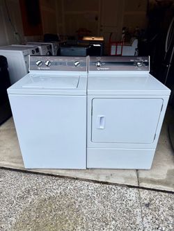 Speed Queen Top-Load  3.2 Cu.Ft capacity Washer and GAS Dryer 7.0 Cu.Ft capacity Set.