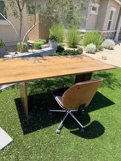 Awesome Large Desk And Chair