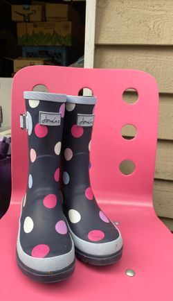 Kids Rain boots. Size 3 Excellent Condition