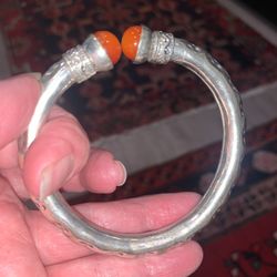 FANTASTIC CARNELIAN BANGLE BRACELET 