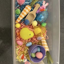 Easter Themed Sensory Bin 20$ OBO