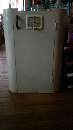 1950's Vintage westing house Roaster cabinet.