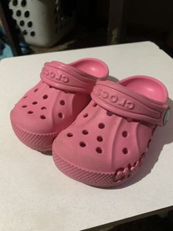 TODDLER PINK CROCS