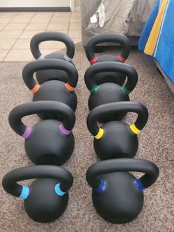 Brand new powdercoat kettlebell set