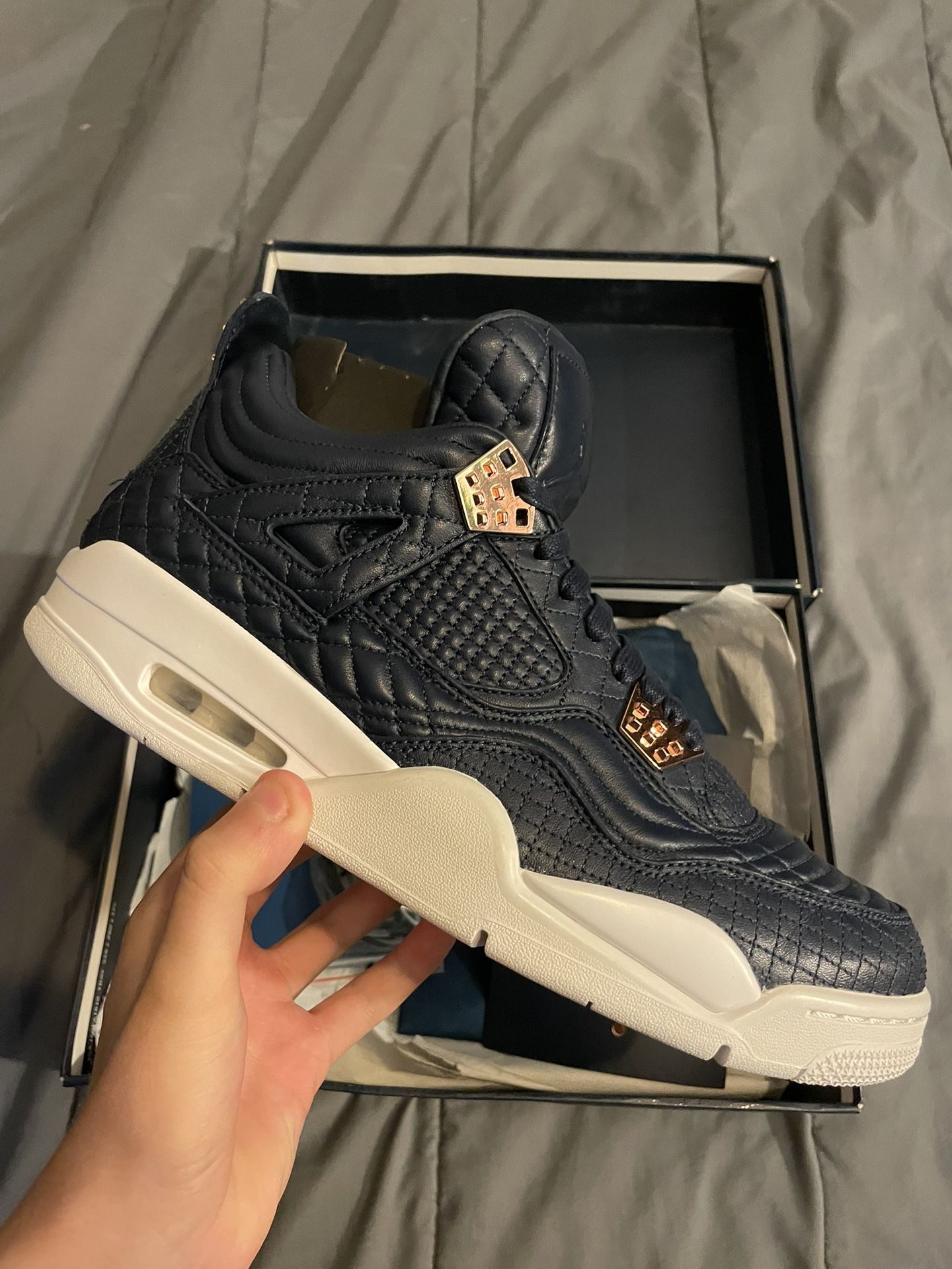 Jordan 4 Obsidian Pinnacle