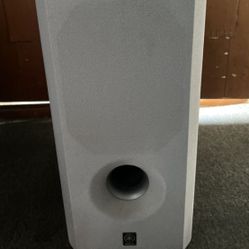Yamaha Sw S100 10 Inch Powered Subwoofer