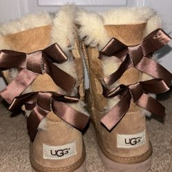UGG Bailey Bow Boots - Size 3 - Chestnut with Satin Bows
