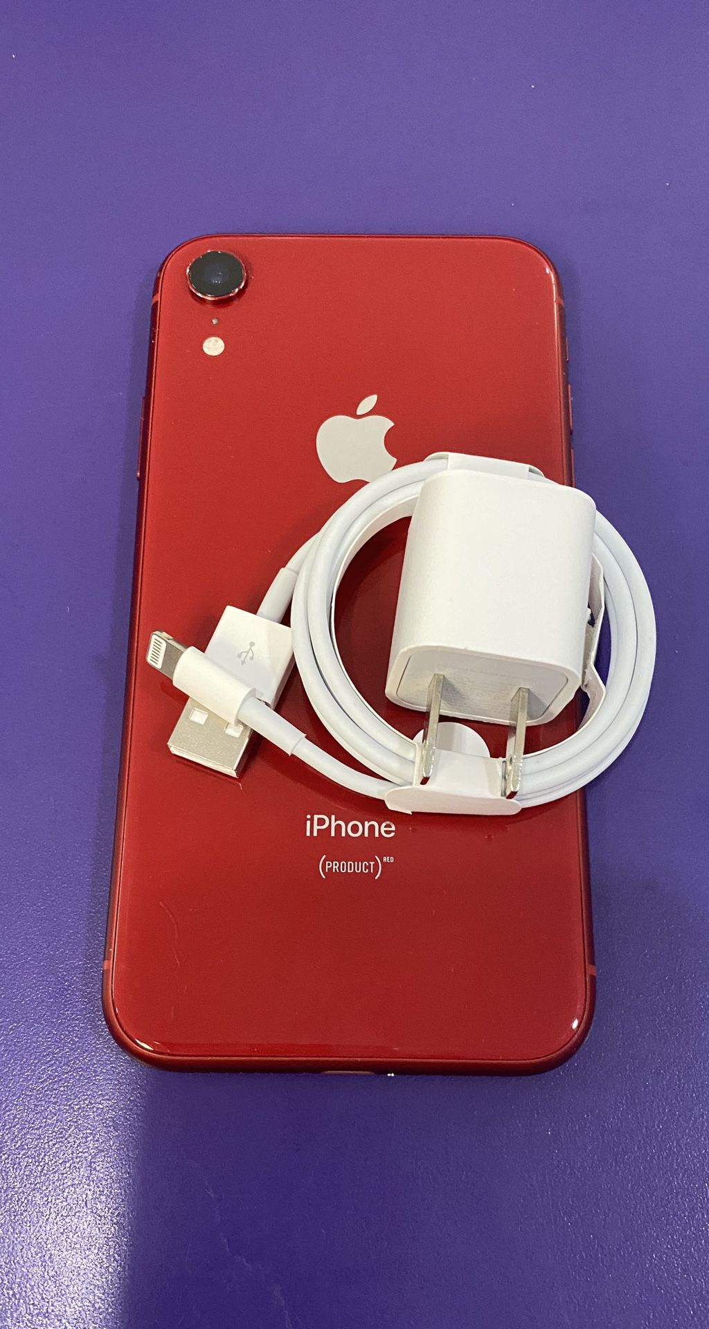 Factory unlocked apple iphone Xr 64 gb, store warranty!