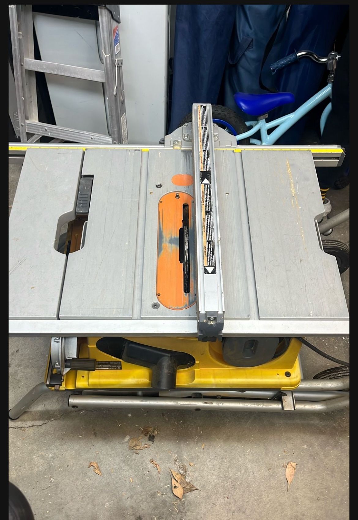 Table saw DeWalt