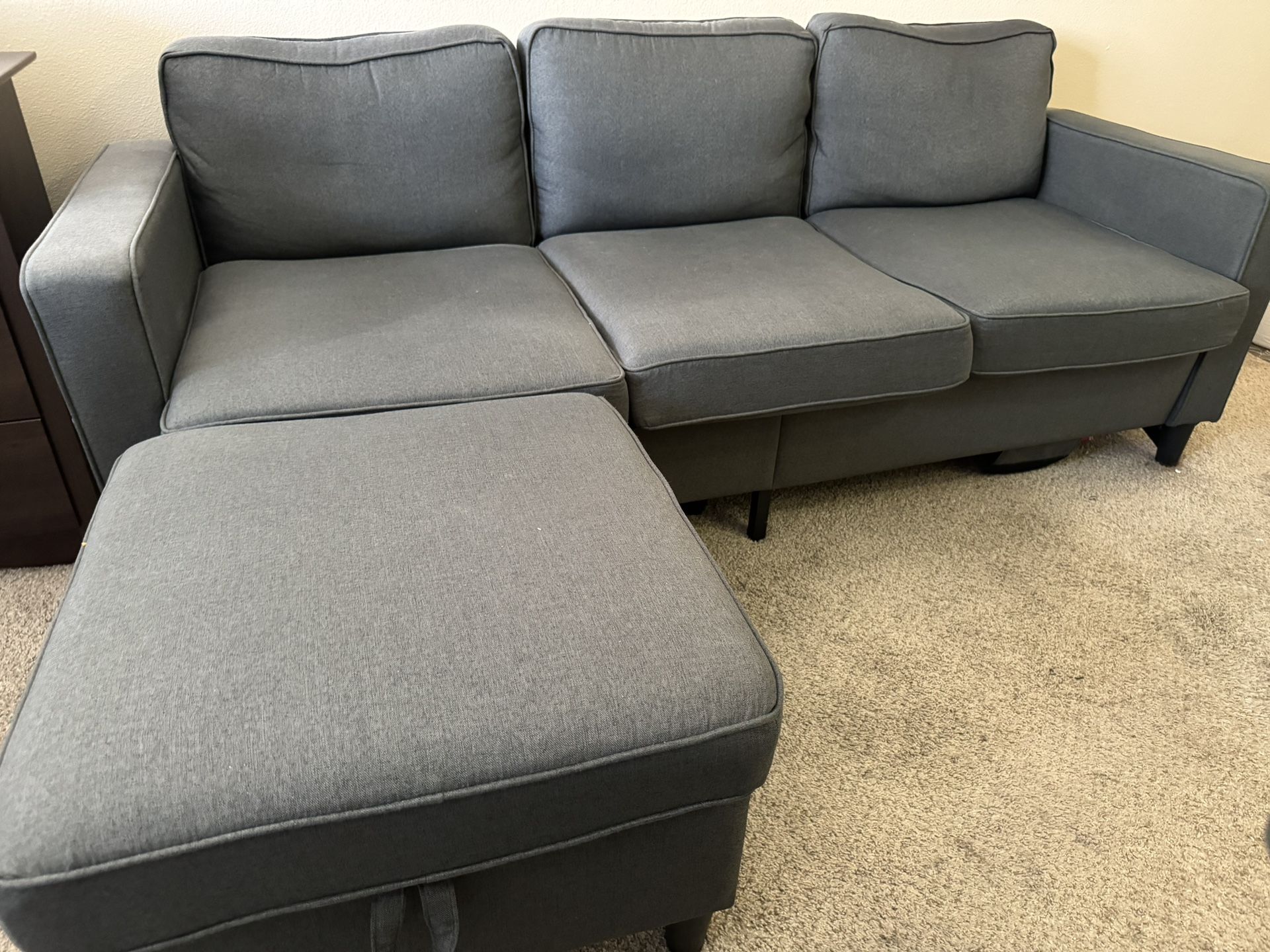 3-seat Sectional Couch